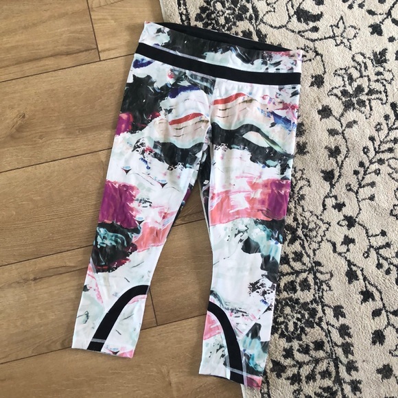 LULULEMON inspire crop II full luxtreme 8 - Picture 2 of 12